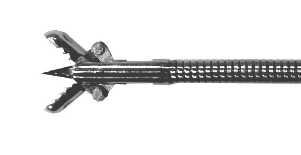 Щипцы биопсийные с зубчатыми браншами с иглой