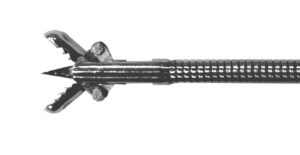 Щипцы биопсийные с зубчатыми браншами с иглой